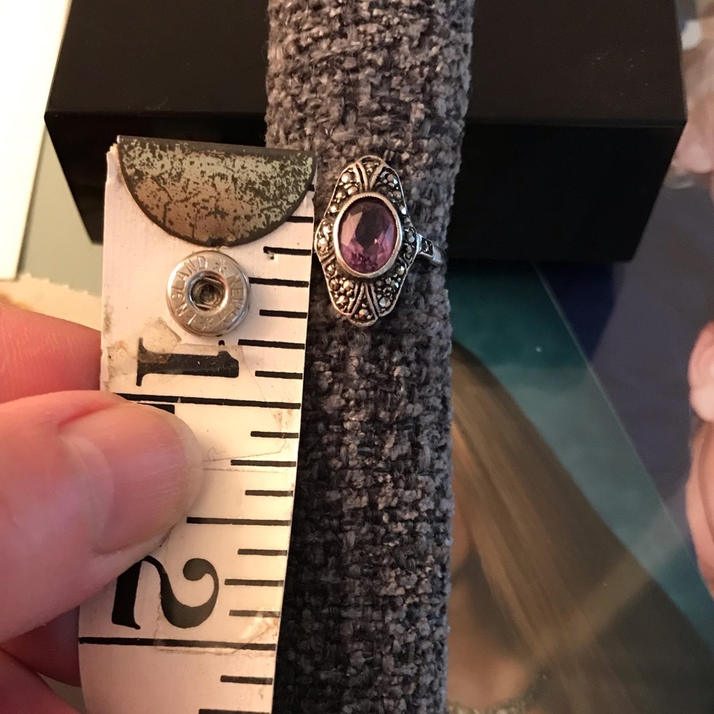 Amethyst, marcasite and silver ring - Picture 2 of 2